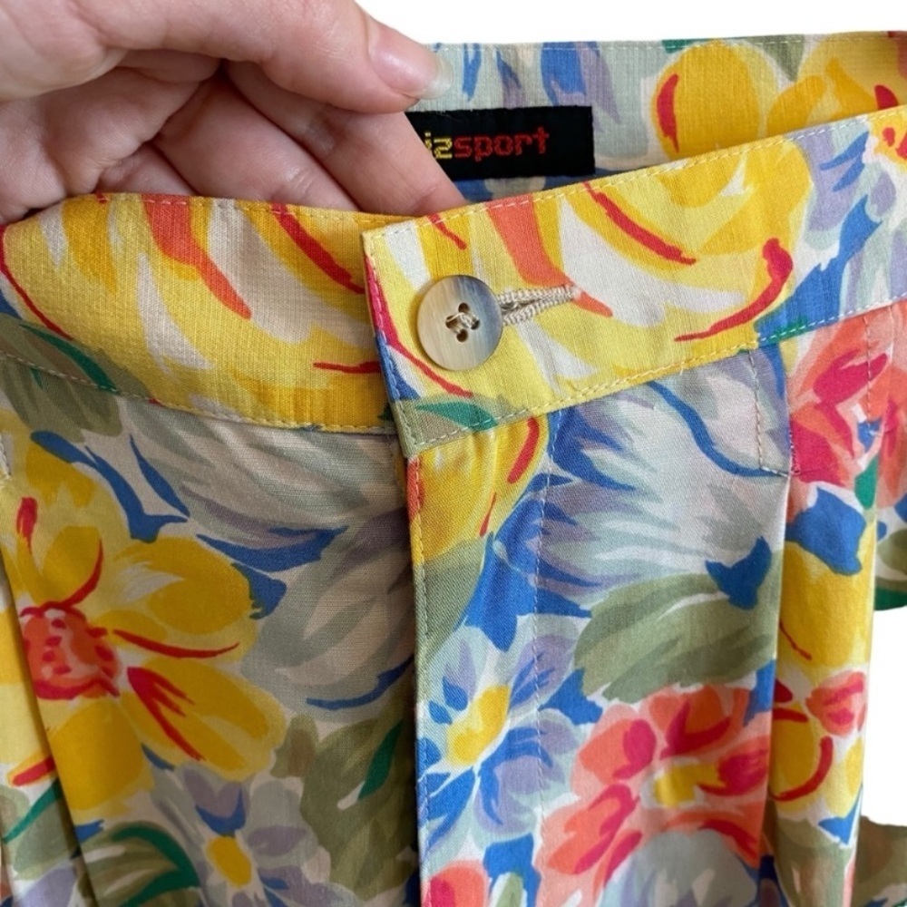 Vintage Floral Bermuda Shorts - Picture 5 of 12